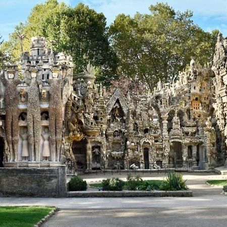 La Maison Bleue Grane Экстерьер фото