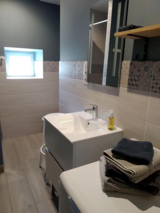 La Maison Bleue Grane Экстерьер фото